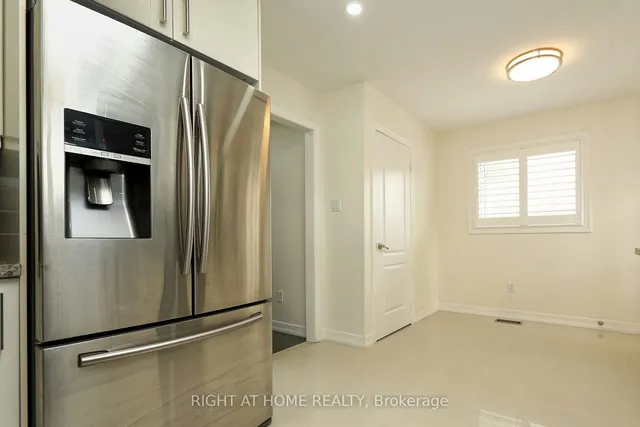 Additional image 18 of 28 Legend Lane