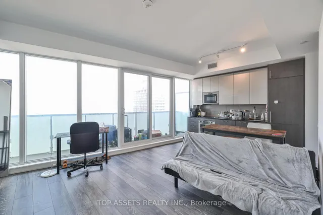 Additional image 11 of 403 Church St Unit 2709