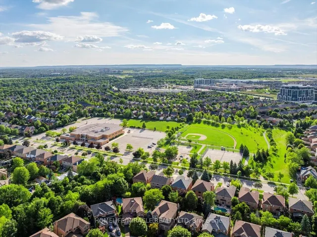 Additional image 16 of 301 O'donoghue Ave