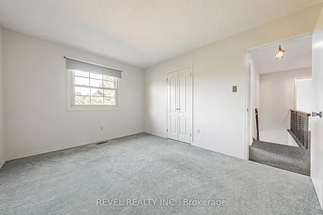 Additional image 20 of 594 Moorelands Cres