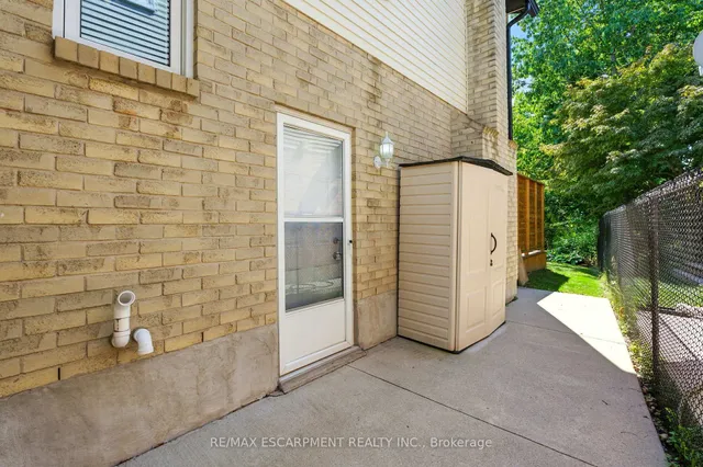 Additional image 39 of 1559 Riley Ave