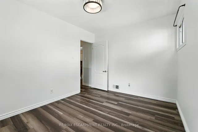 Additional image 22 of 172 Adair Ave