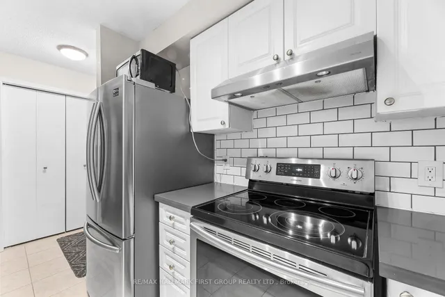 Additional image 5 of 684 Warden Ave Unit 109