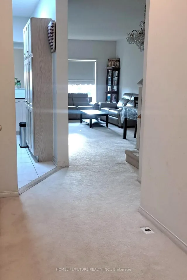 Additional image 4 of 71 Carrera Blvd