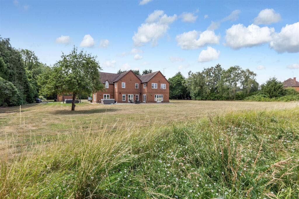 Additional image 36 of Pottersheath Road, Welwyn