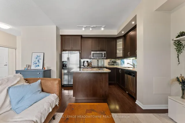 Additional image 11 of 628 Fleet St Unit 916