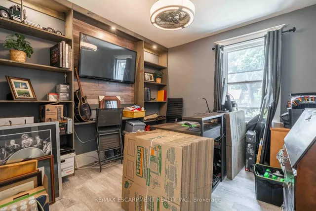 Additional image 11 of 228 Province St