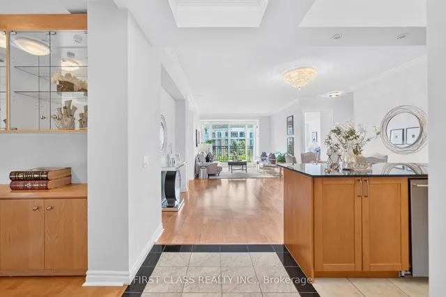 Additional image 4 of 18 William Carson Cres Unit 711