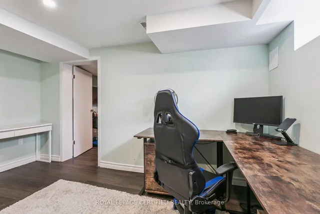 Additional image 33 of 462 The Kingsway