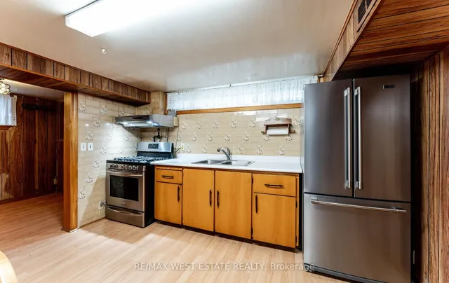 Additional image 35 of 1468 Wilson Ave