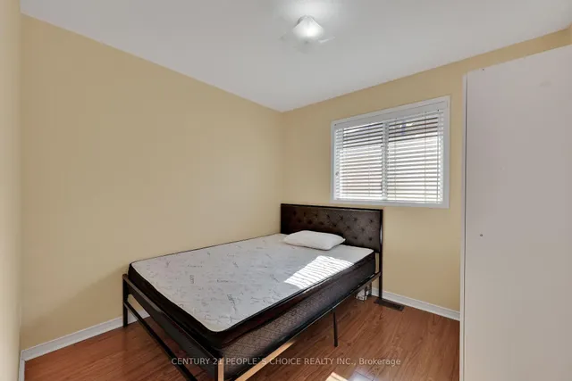 Additional image 35 of 46 Commodore Dr