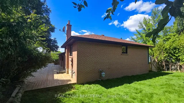 Additional image 35 of 38 Cresthaven Dr