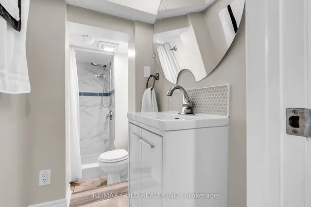 Additional image 38 of 52 Paradelle Cres