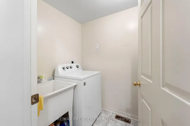 Additional image 15 of 26 Mattari Crt