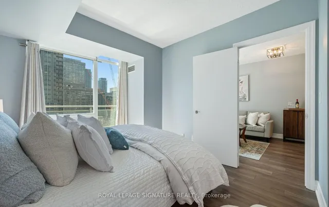 Additional image 20 of 8 Scollard St Unit 1405