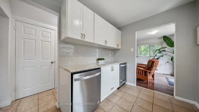 Additional image 13 of 1 YORKDALE Cres