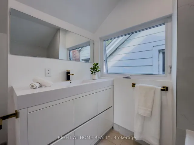 Additional image 28 of 32 Brenton St