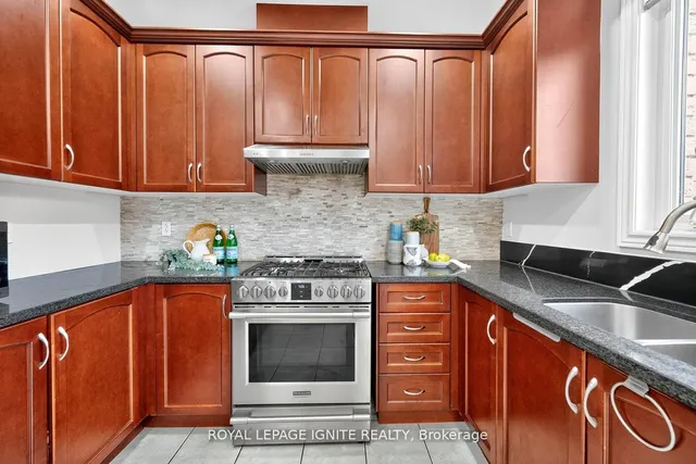 Additional image 20 of 24 Micarta Ave