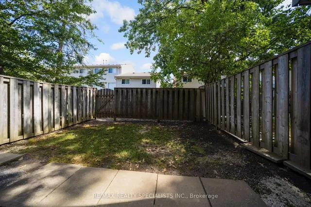 Additional image 43 of 28 Lincoln Crt