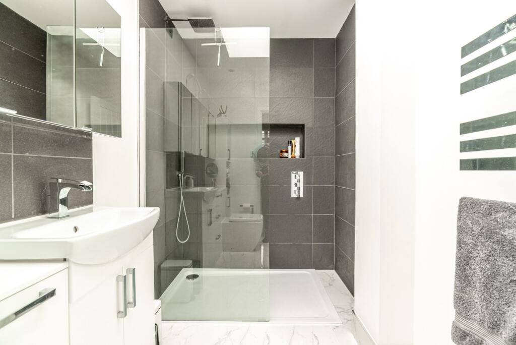 Additional image 11 of Radlett Road, Frogmore, St. Albans, Hertfordshire, AL2