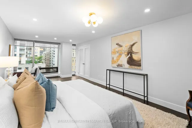 Additional image 24 of 30 Wellington St Unit 1005