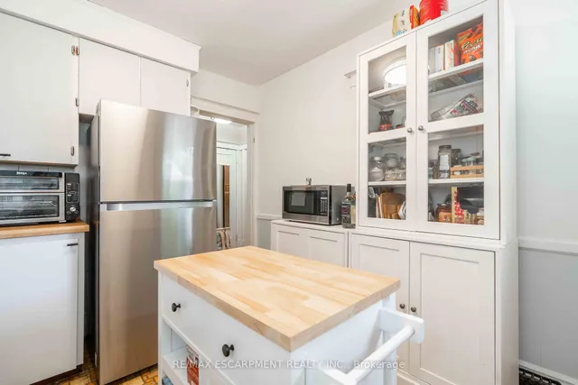 Additional image 10 of 228 Province St