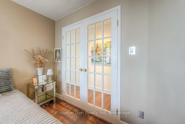 Additional image 46 of 36 James St Unit 1102