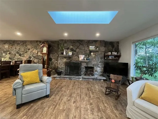 Additional image 17 of 915 Governors Rd