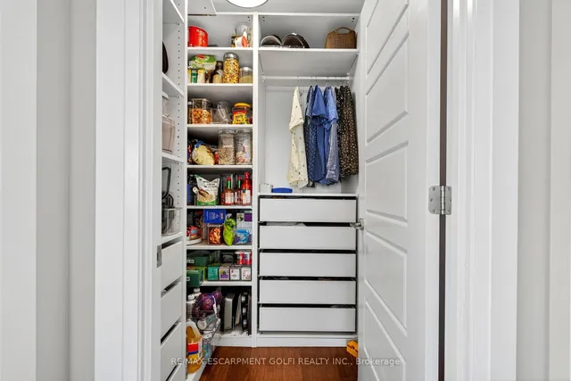 Additional image 31 of 2025 MARIA St Unit 1506