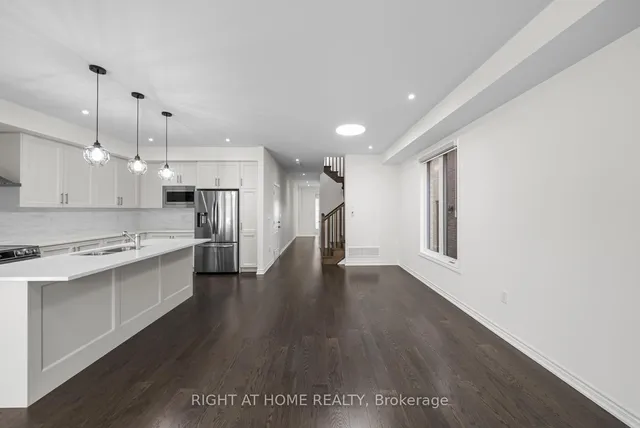 Additional image 12 of 471 Bergamot Ave