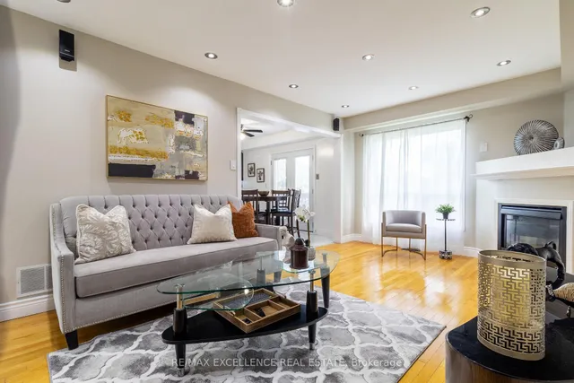 Additional image 9 of 40 Monaco Crt