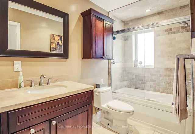 Additional image 13 of 552 Main St