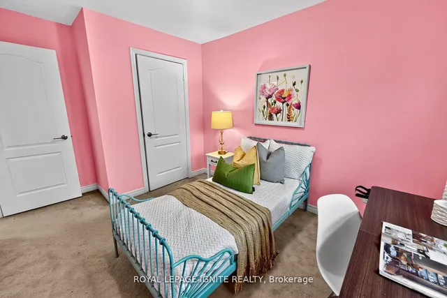 Additional image 31 of 24 Micarta Ave