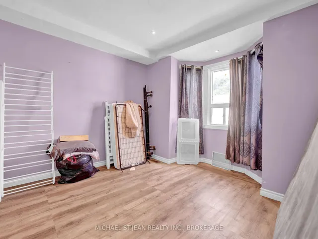 Additional image 17 of 110 Emerald St