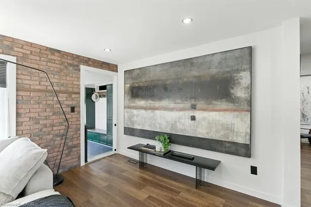 Additional image 11 of 30 Cloke Crt