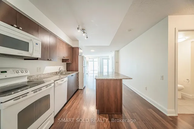 Additional image 25 of 2191 Yonge St Unit 901