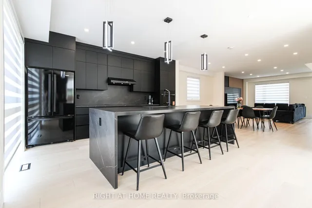 Additional image 13 of 584 WALKERS Line