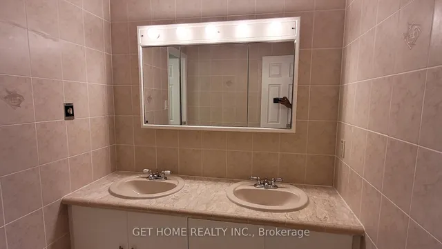 Additional image 24 of 32 Torrance Woods