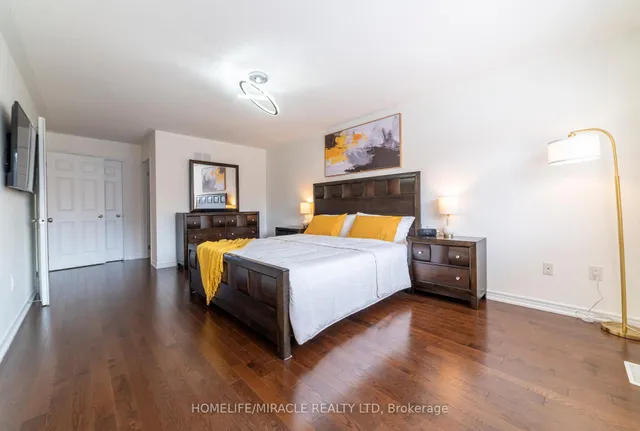 Additional image 21 of 86 JUNETOWN Circ