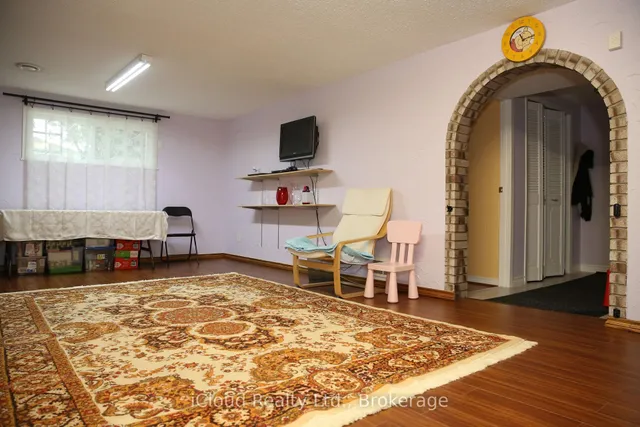 Additional image 18 of 888 Bloor St