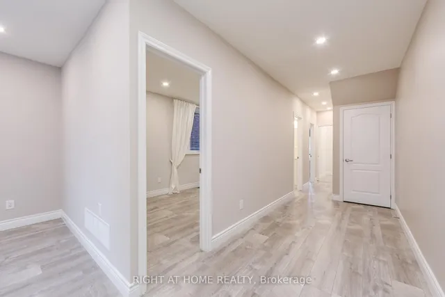 Additional image 24 of 701 Dupont St