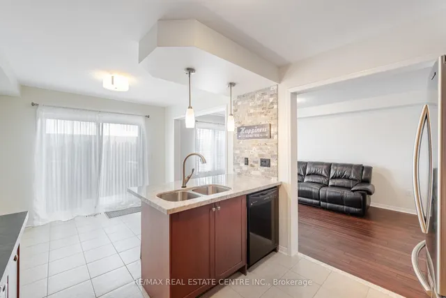 Additional image 13 of 4834 Capri Cres