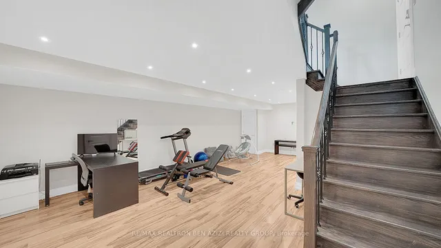 Additional image 2 of 1070 BRIAR HILL Ave