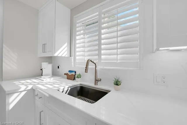 Additional image 8 of 515 Upper James St