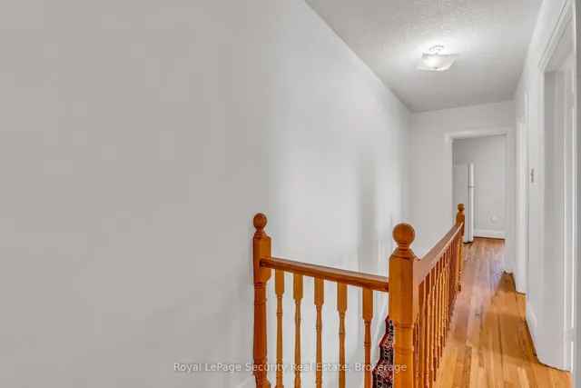 Additional image 19 of 427 Glenholme Ave