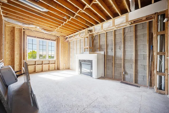 Additional image 4 of 6544 Opera Glass Cres