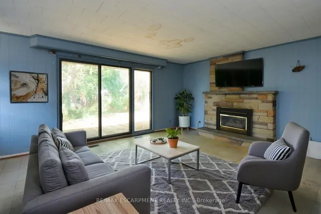 Additional image 21 of 394 Upper Ottawa St