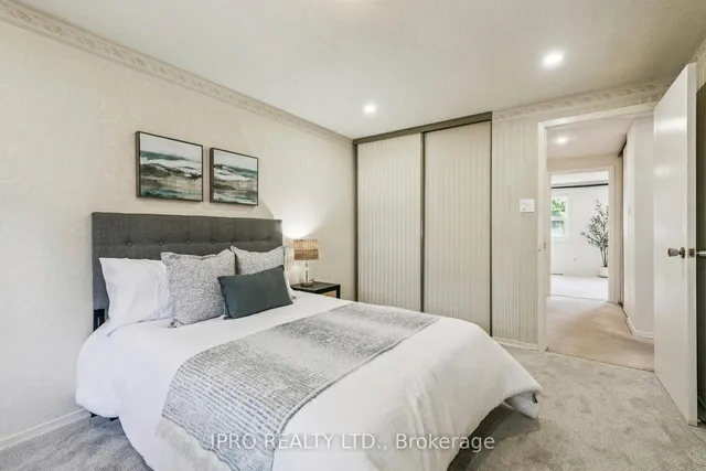 Additional image 30 of 3455 Caplan Cres Unit 3