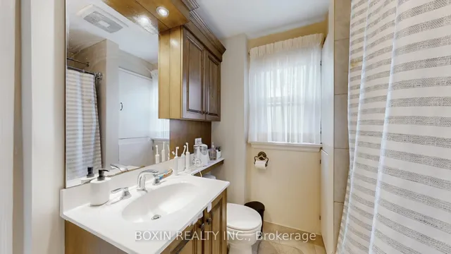 Additional image 25 of 17 Calvin Ave