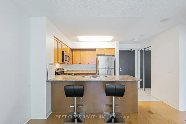 Additional image 11 of 51 Lower Simcoe St Unit 1202